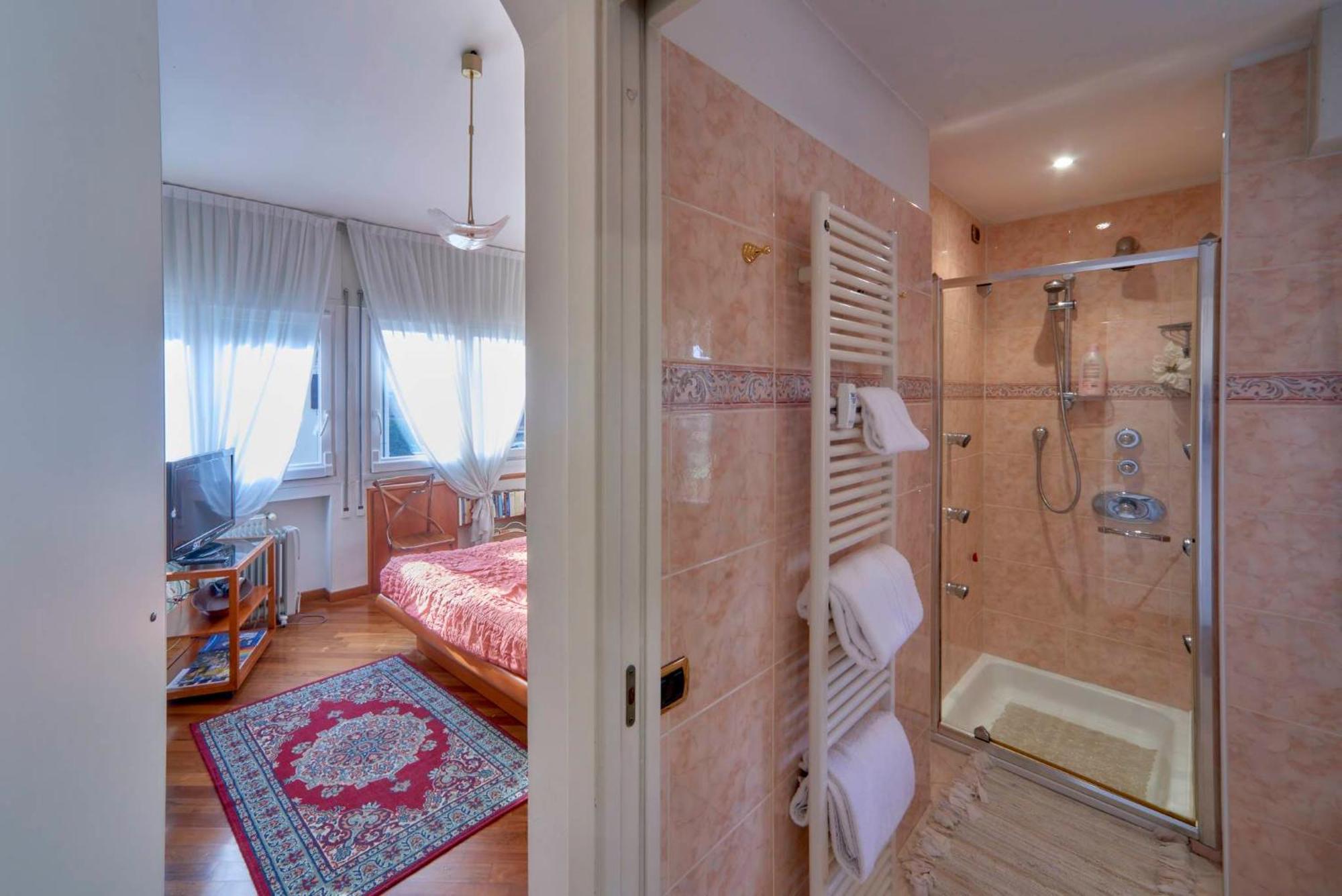 Tosca House 2 Bed & Breakfast Varenna Dış mekan fotoğraf