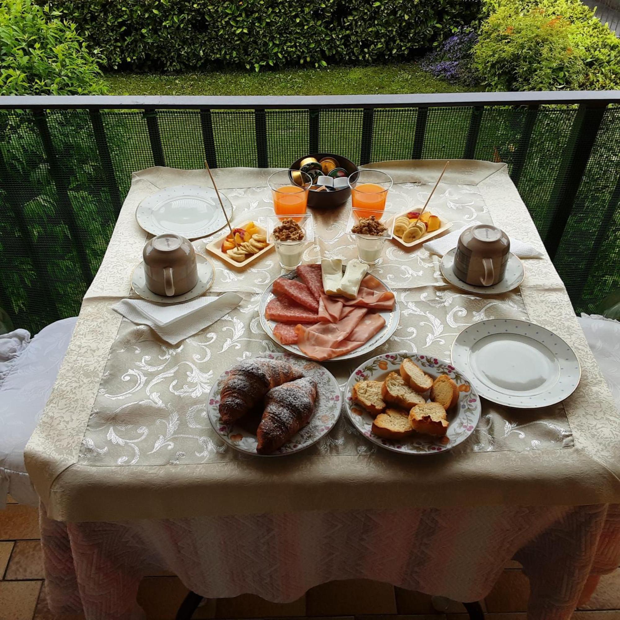 Tosca House 2 Bed & Breakfast Varenna Dış mekan fotoğraf