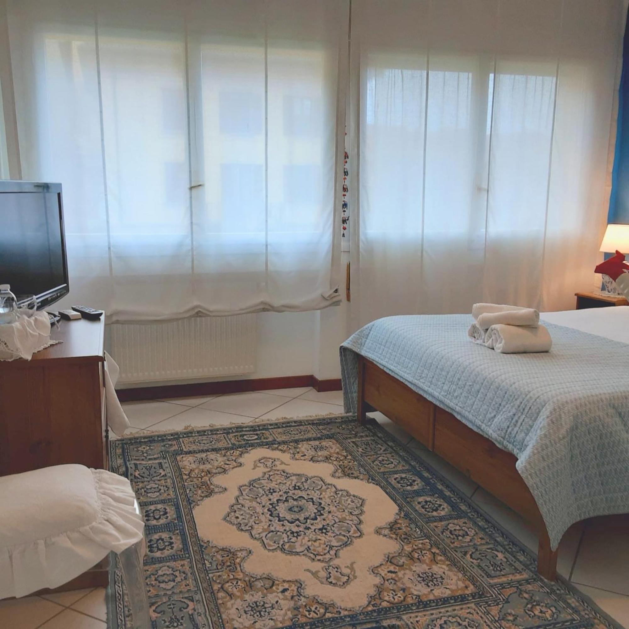 Tosca House 2 Bed & Breakfast Varenna Dış mekan fotoğraf